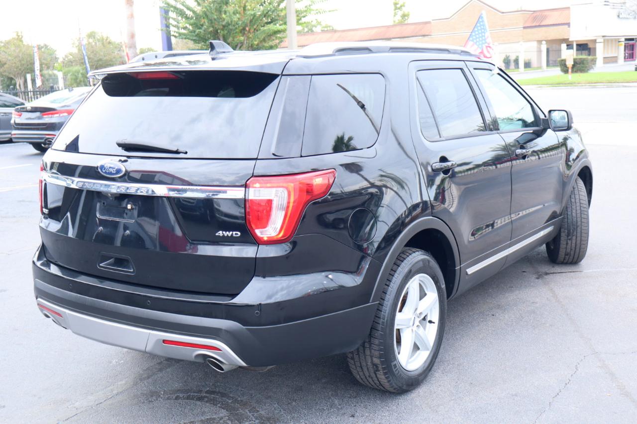 Ford Explorer XLT 4WD 2017