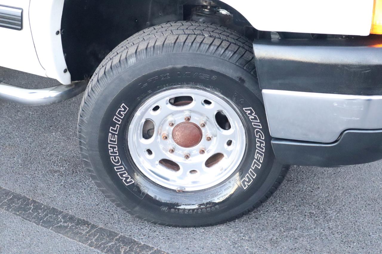 Chevrolet Silverado 3500 Crew Cab 167" WB 4WD SRW LT 2004