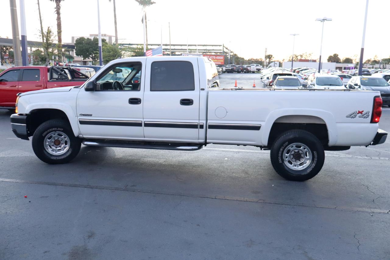 Chevrolet Silverado 3500 Crew Cab 167" WB 4WD SRW LT 2004