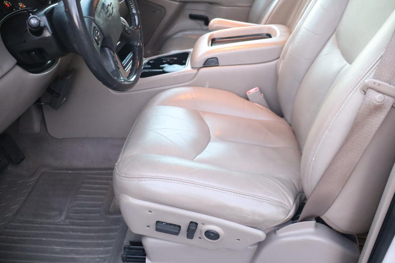 Chevrolet Silverado 3500 Crew Cab 167" WB 4WD SRW LT 2004