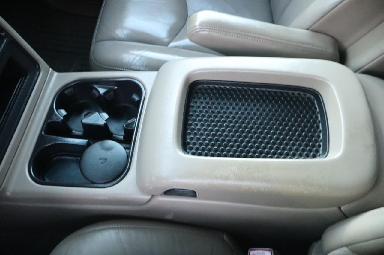 Chevrolet Silverado 3500 Crew Cab 167" WB 4WD SRW LT 2004