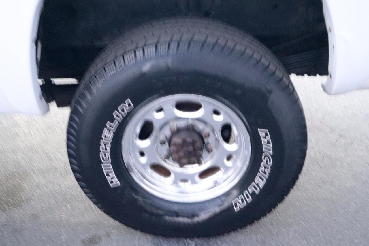 Chevrolet Silverado 3500 Crew Cab 167" WB 4WD SRW LT 2004