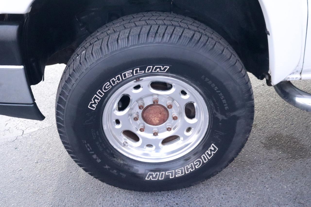 Chevrolet Silverado 3500 Crew Cab 167" WB 4WD SRW LT 2004