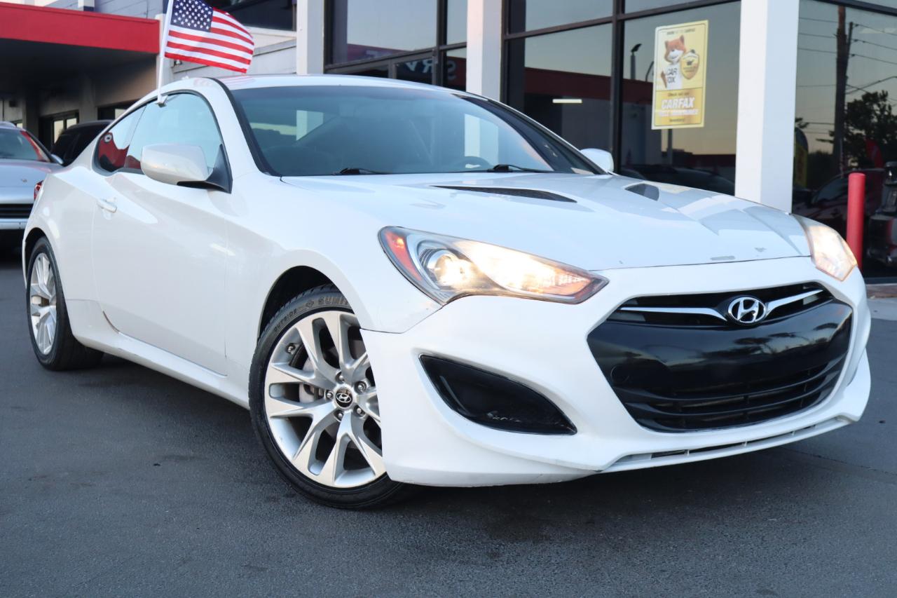 Hyundai Genesis Coupe 2dr I4 2.0T Man 2013