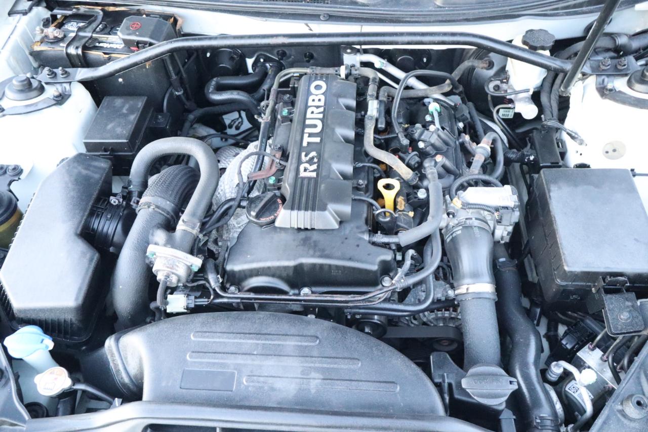 Hyundai Genesis Coupe 2dr I4 2.0T Man 2013