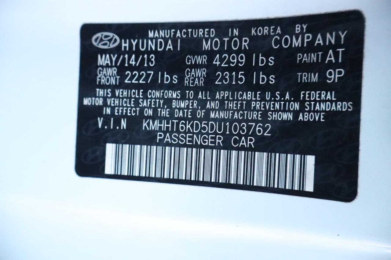 Hyundai Genesis Coupe 2dr I4 2.0T Man 2013