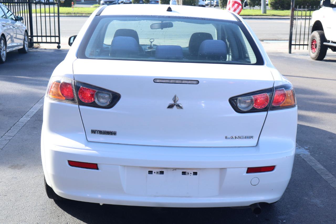Mitsubishi Lancer 4dr Sdn Man ES FWD 2016