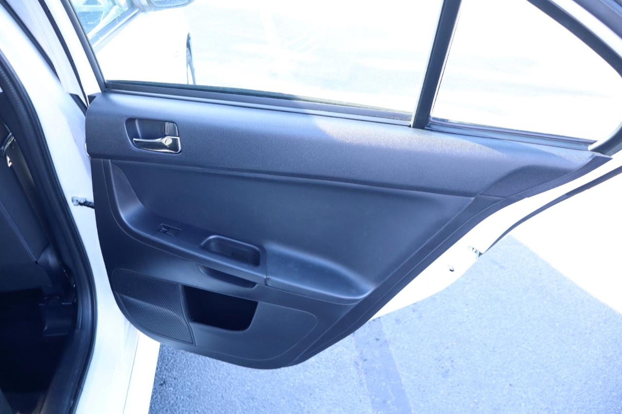 Mitsubishi Lancer 4dr Sdn Man ES FWD 2016