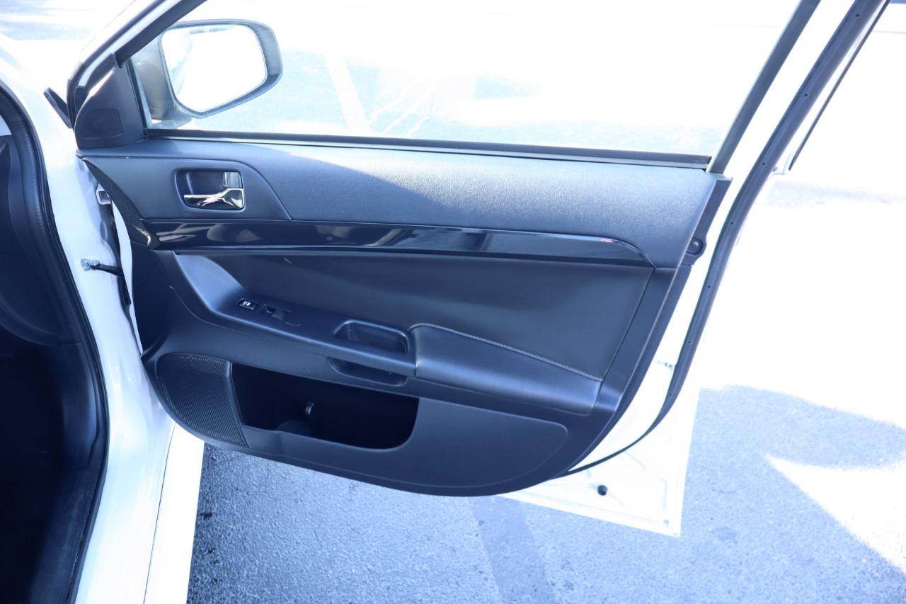 Mitsubishi Lancer 4dr Sdn Man ES FWD 2016