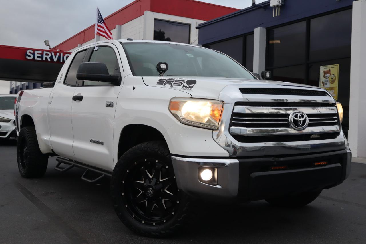 Toyota Tundra 4WD Truck Double Cab 5.7L FFV V8 6-Spd AT SR5 (Natl) 2016