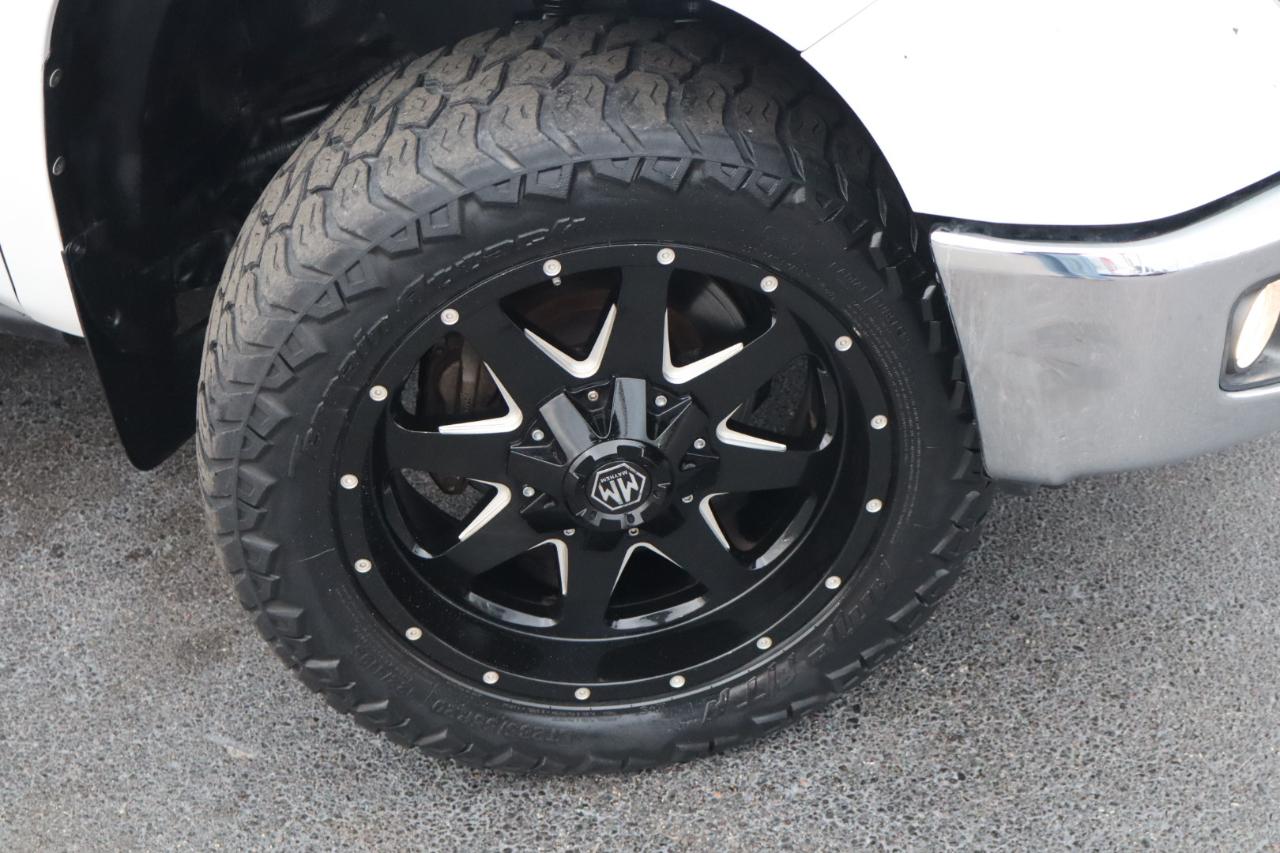 Toyota Tundra 4WD Truck Double Cab 5.7L FFV V8 6-Spd AT SR5 (Natl) 2016