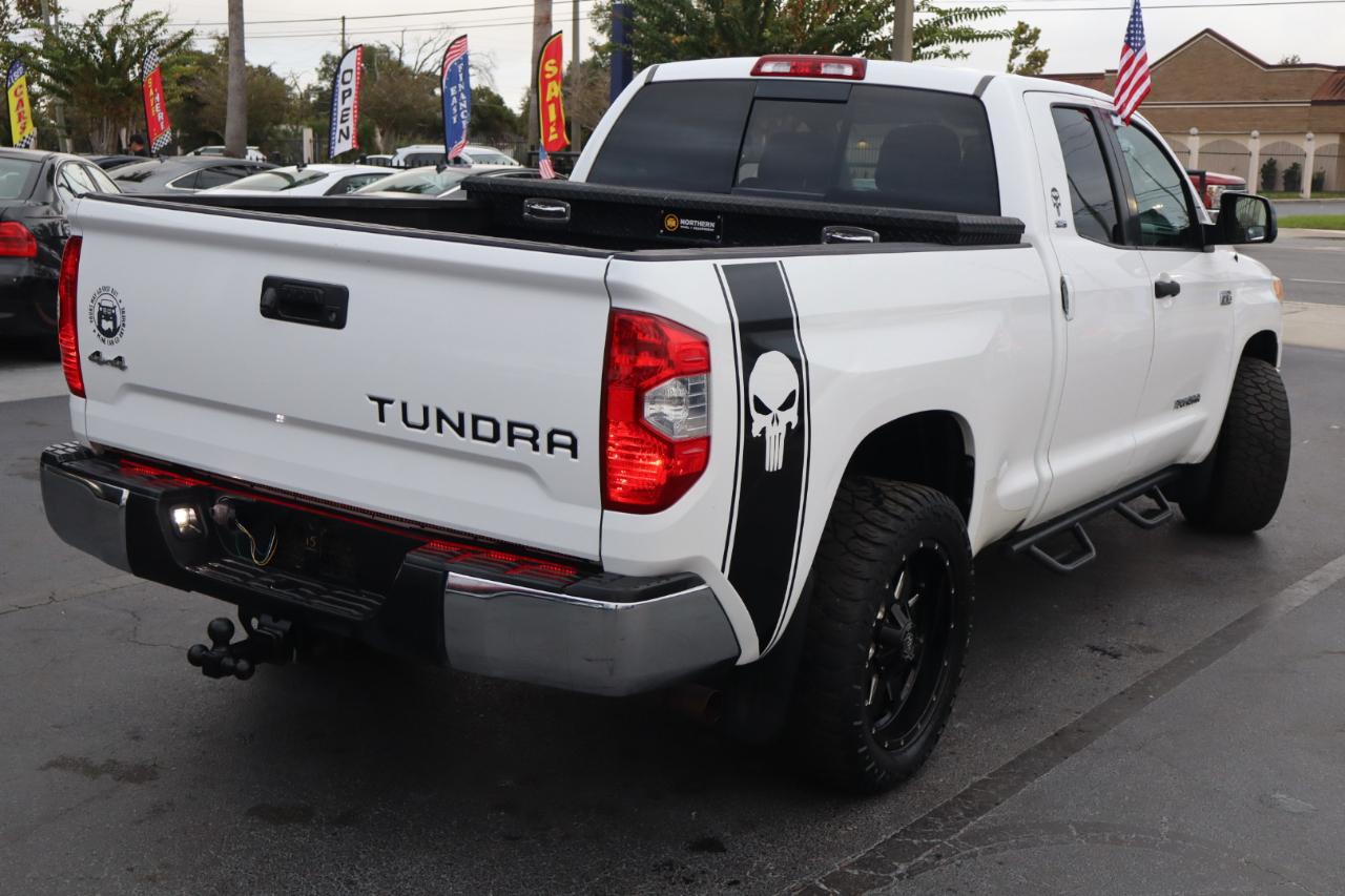 Toyota Tundra 4WD Truck Double Cab 5.7L FFV V8 6-Spd AT SR5 (Natl) 2016