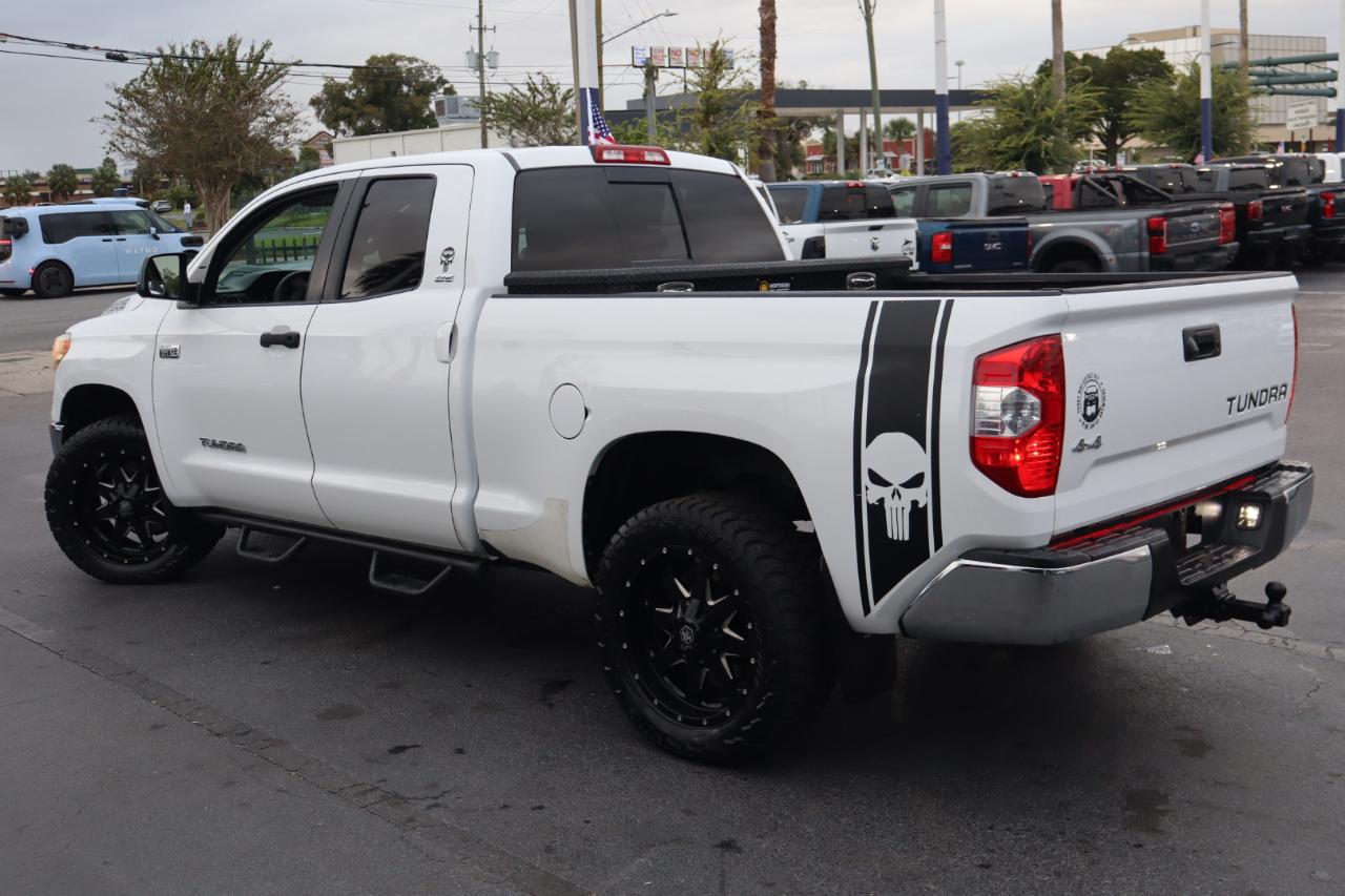 Toyota Tundra 4WD Truck Double Cab 5.7L FFV V8 6-Spd AT SR5 (Natl) 2016
