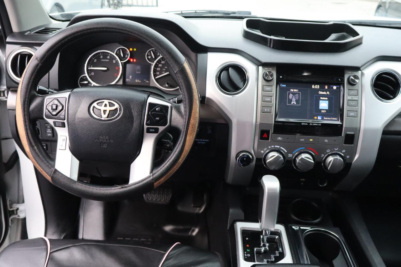 Toyota Tundra 4WD Truck Double Cab 5.7L FFV V8 6-Spd AT SR5 (Natl) 2016