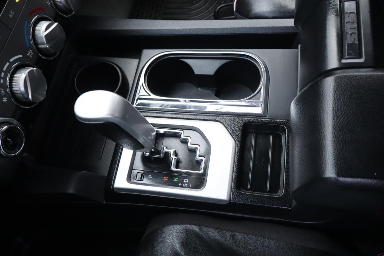 Toyota Tundra 4WD Truck Double Cab 5.7L FFV V8 6-Spd AT SR5 (Natl) 2016
