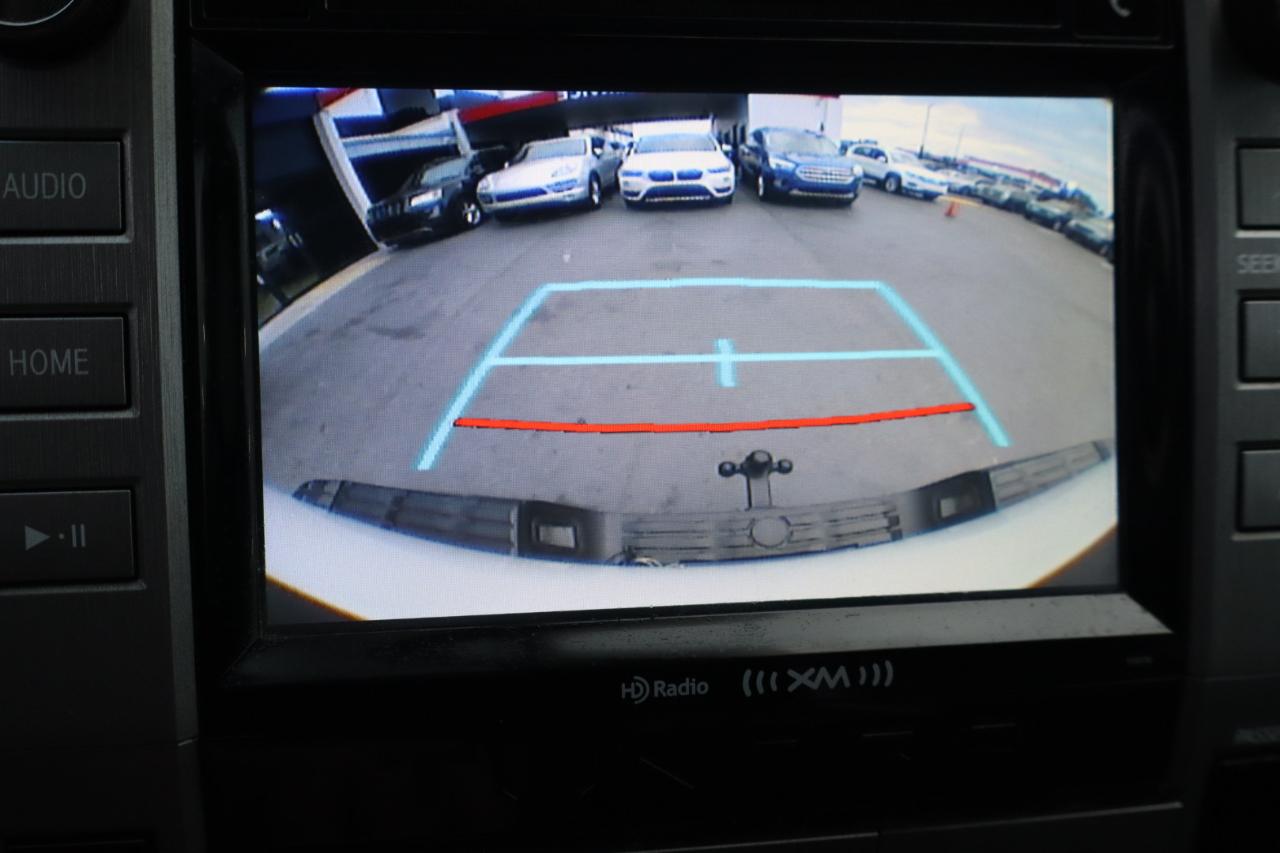 Toyota Tundra 4WD Truck Double Cab 5.7L FFV V8 6-Spd AT SR5 (Natl) 2016