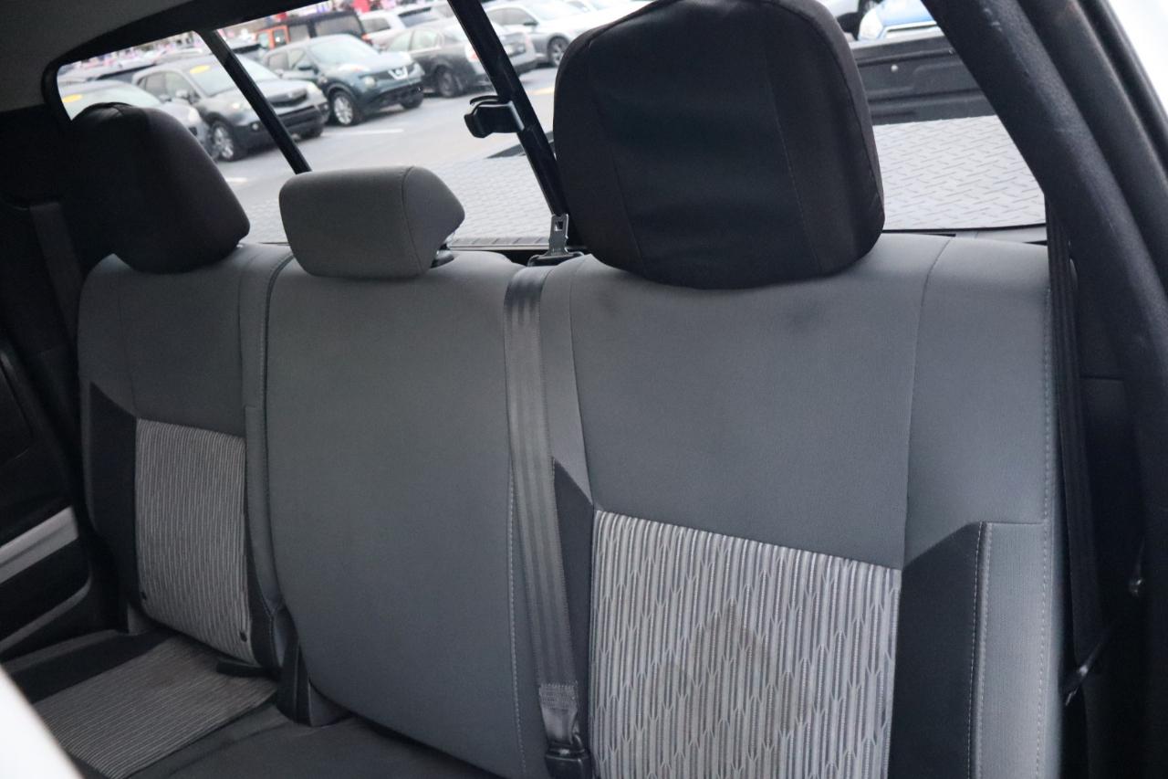 Toyota Tundra 4WD Truck Double Cab 5.7L FFV V8 6-Spd AT SR5 (Natl) 2016