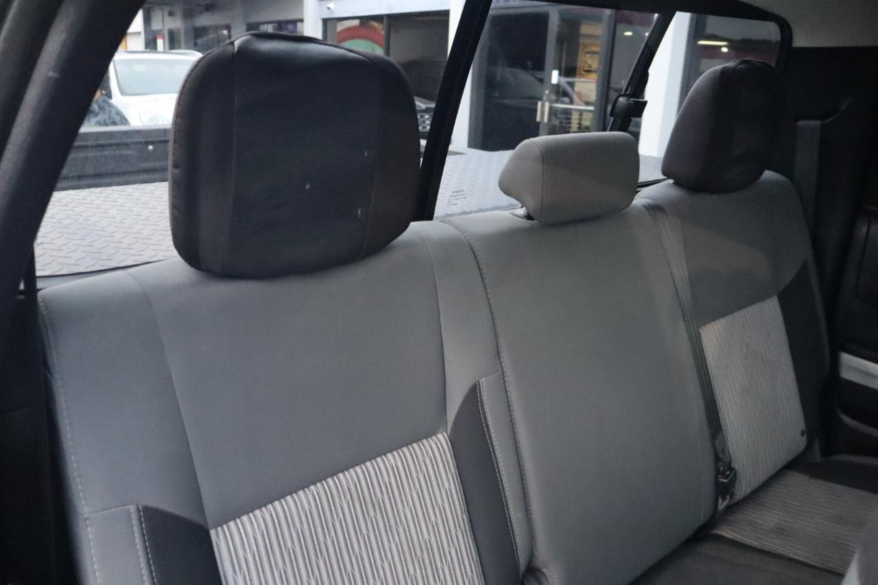 Toyota Tundra 4WD Truck Double Cab 5.7L FFV V8 6-Spd AT SR5 (Natl) 2016