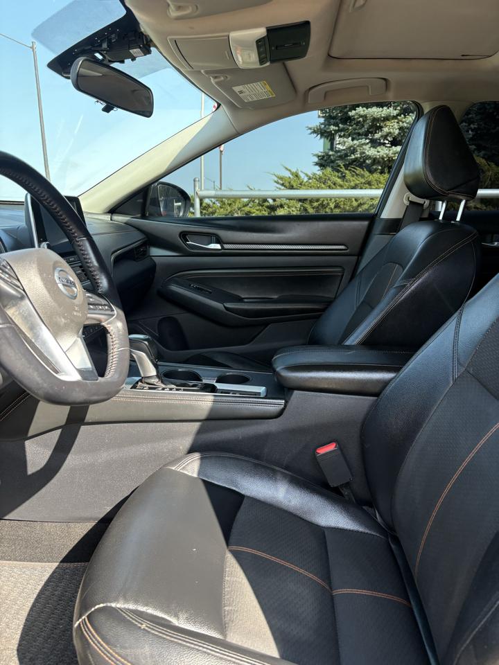 Nissan Altima  2020