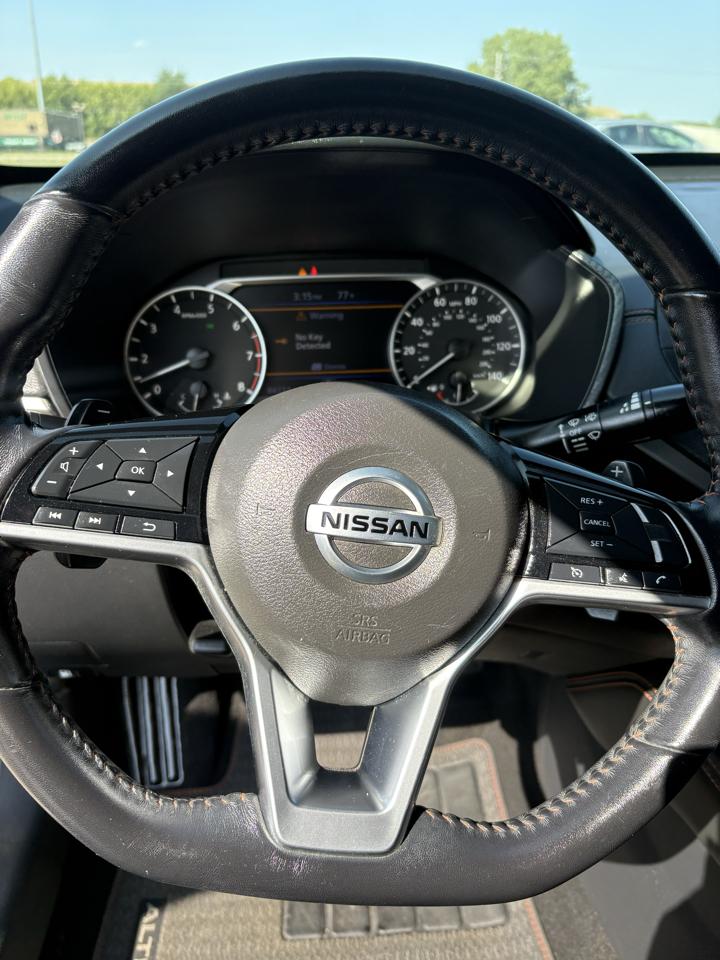 Nissan Altima  2020