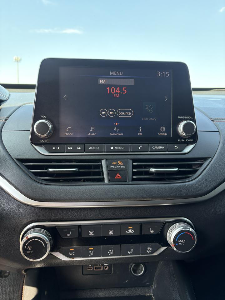 Nissan Altima  2020