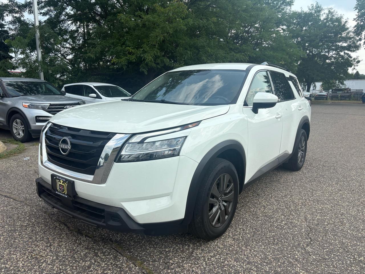 2022 Nissan Pathfinder SV