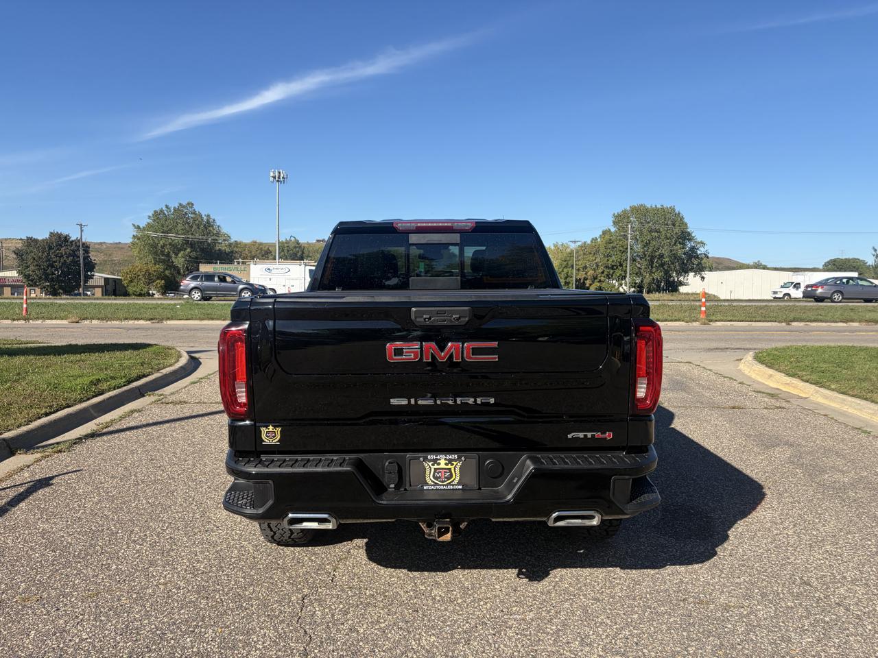 GMC Sierra 1500 4WD Crew Cab 147" AT4 2022