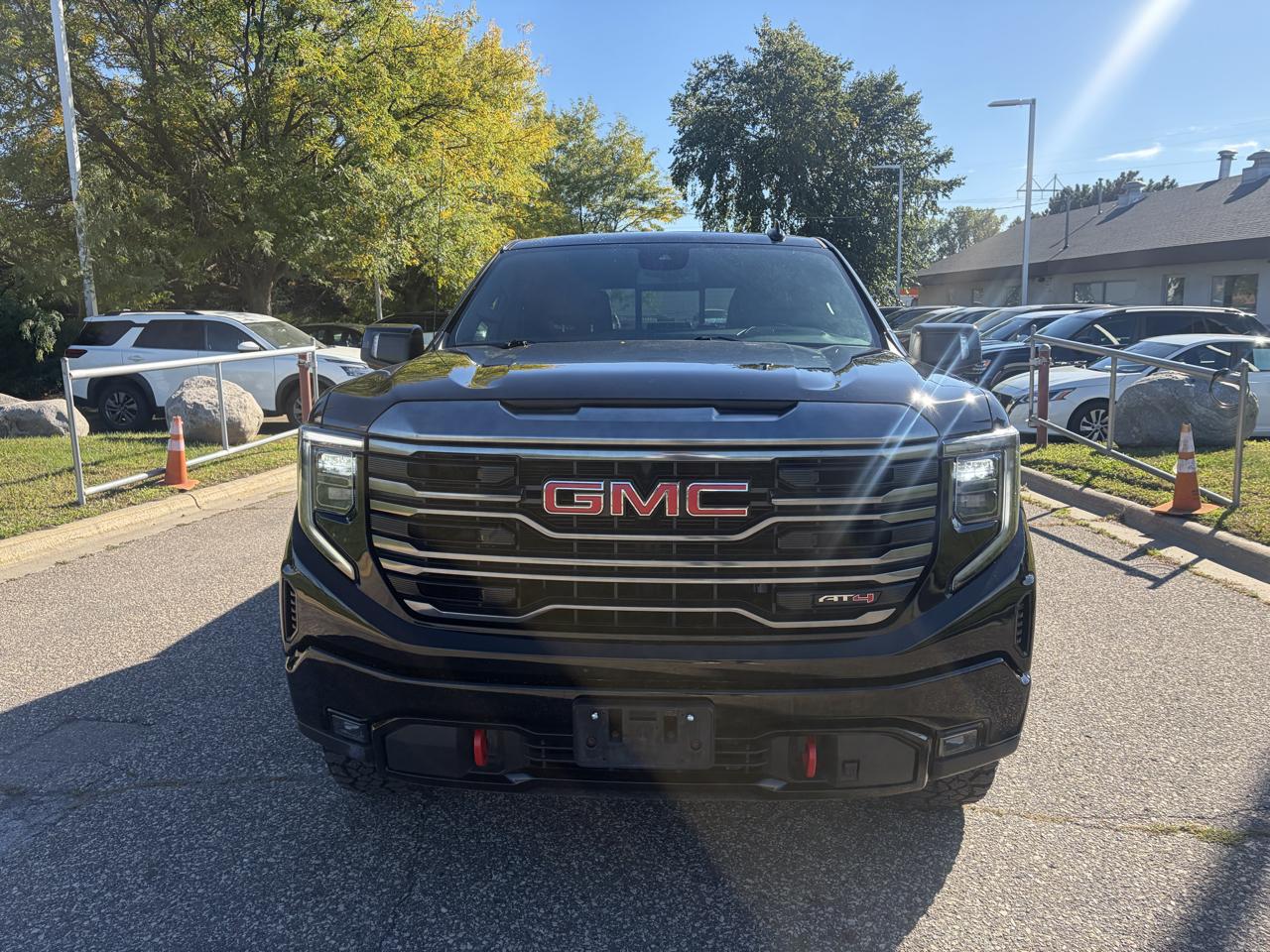 GMC Sierra 1500 4WD Crew Cab 147" AT4 2022