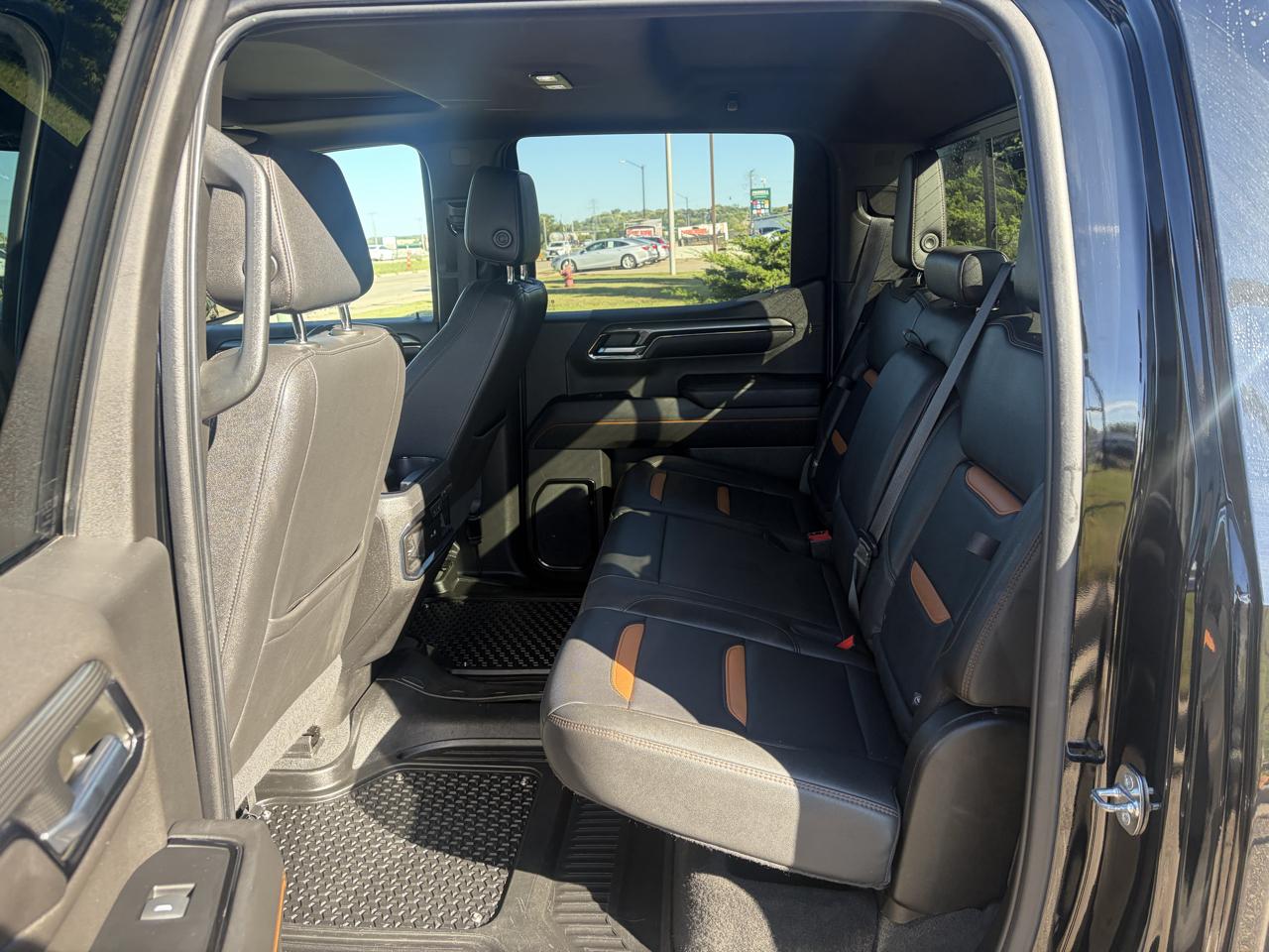 GMC Sierra 1500 4WD Crew Cab 147" AT4 2022