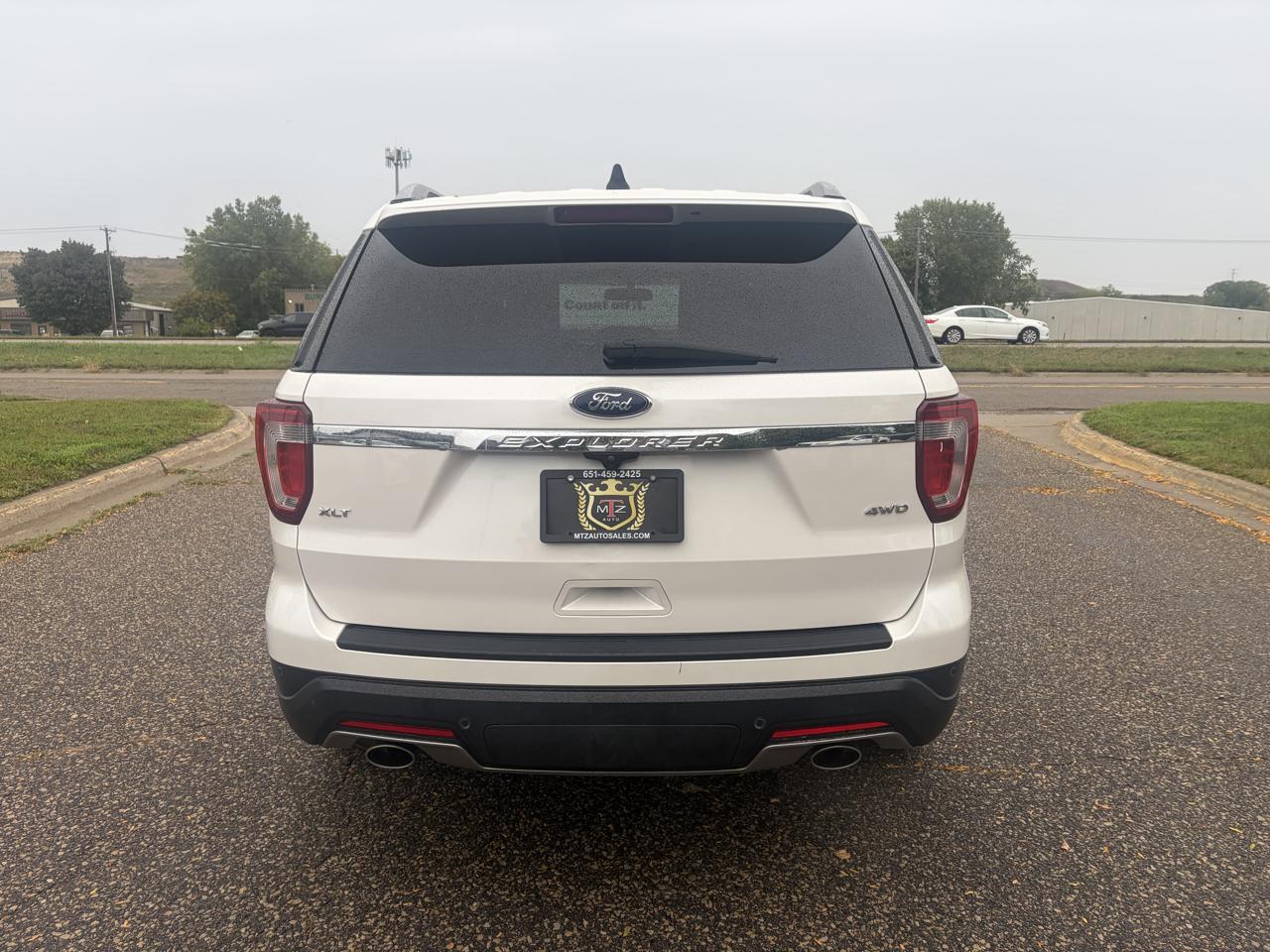 Ford Explorer XLT 4WD 2018