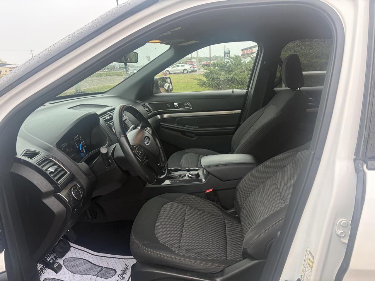 Ford Explorer XLT 4WD 2018