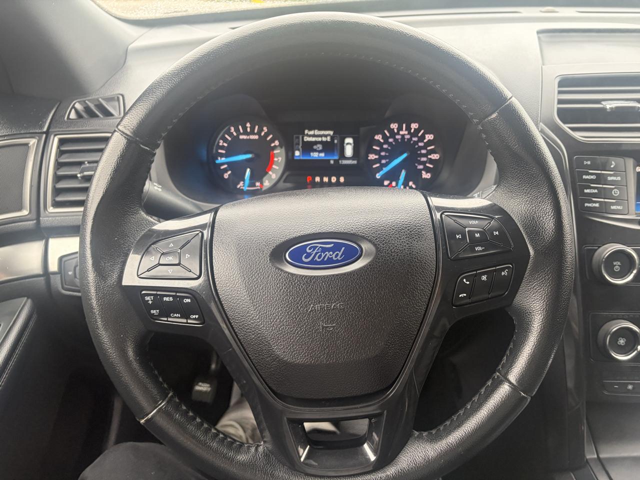 Ford Explorer XLT 4WD 2018