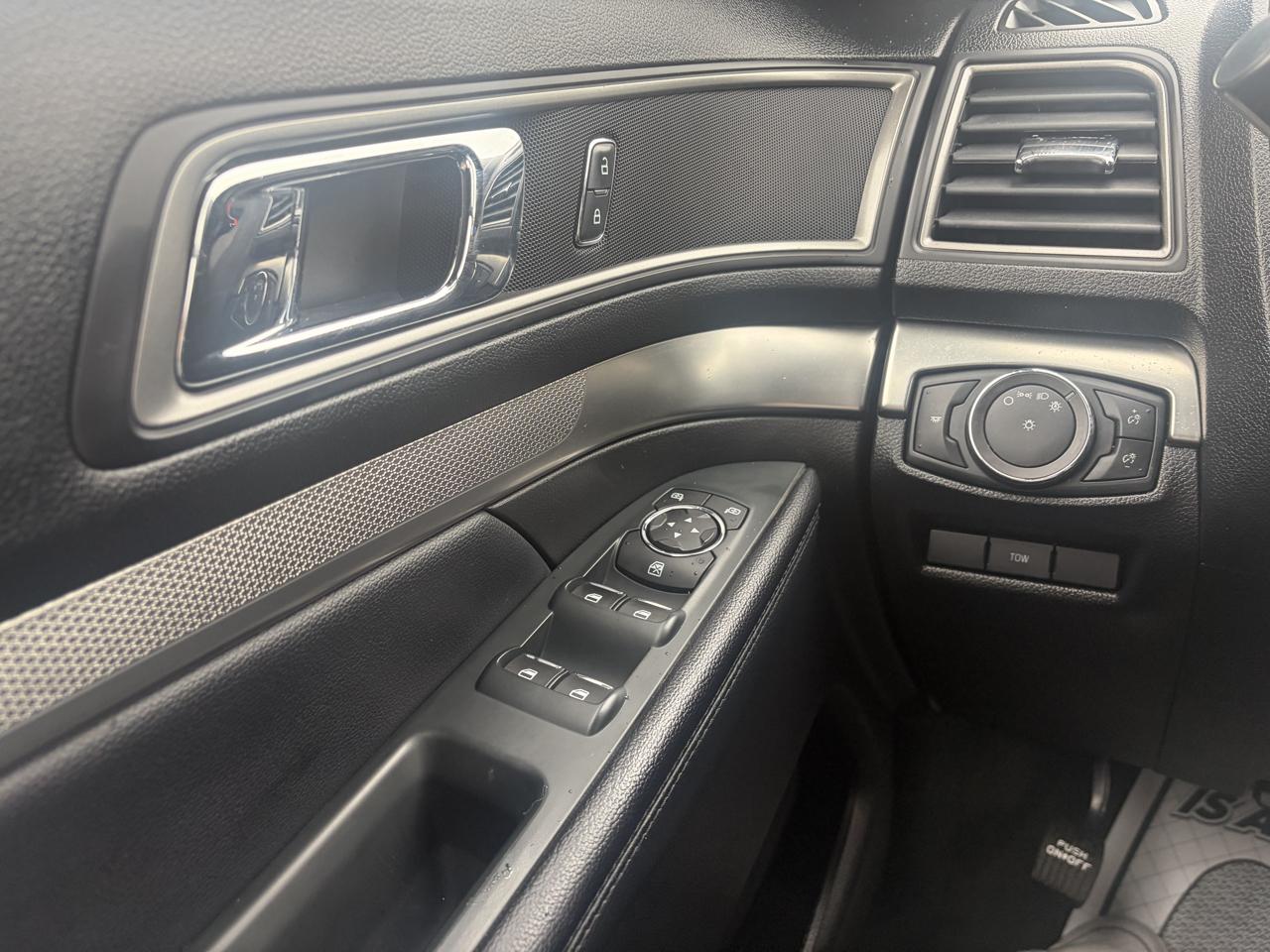 Ford Explorer XLT 4WD 2018