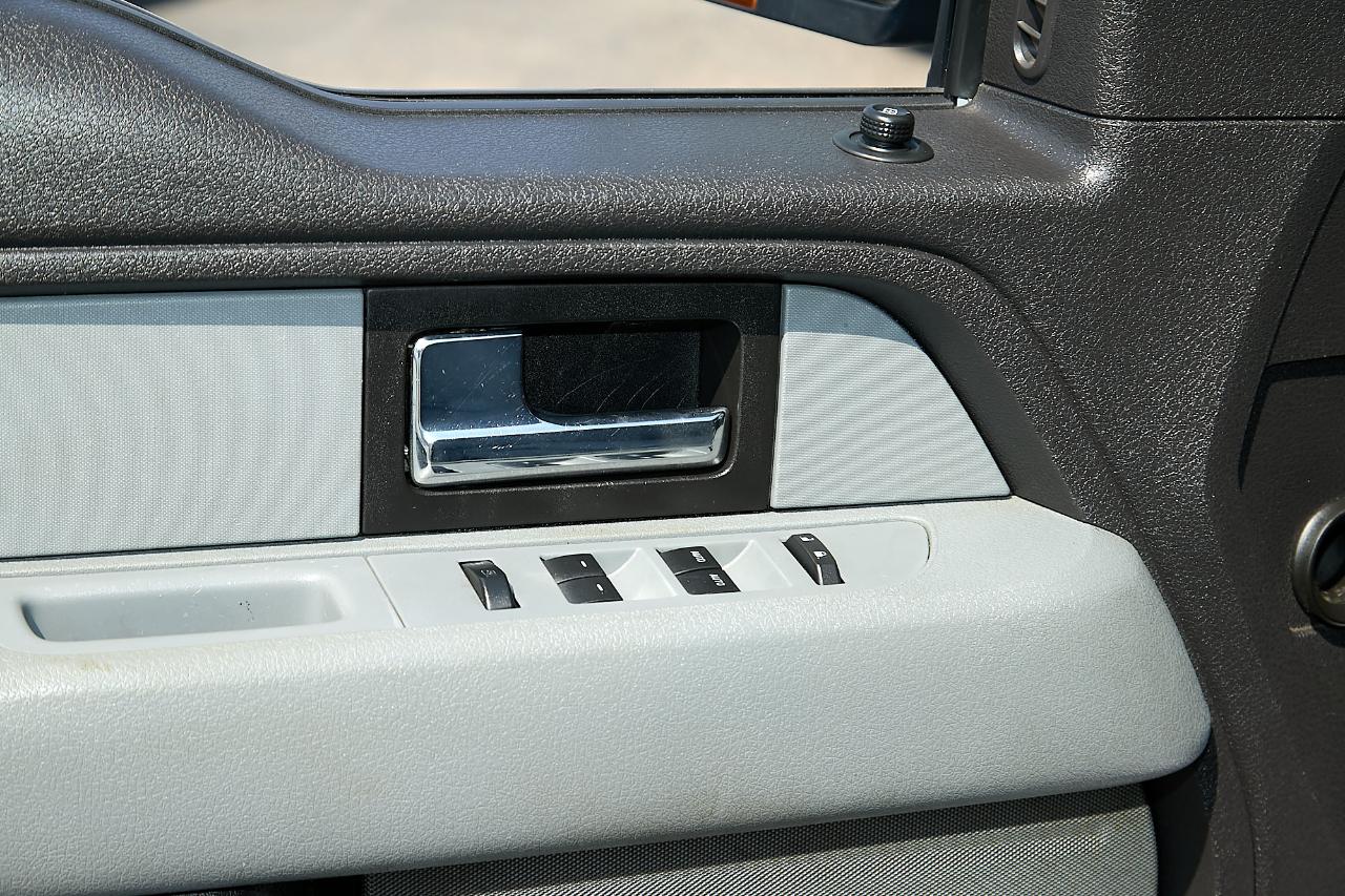 Ford F-150 photo 16