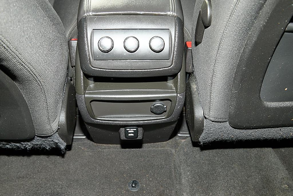GMC Acadia photo 24