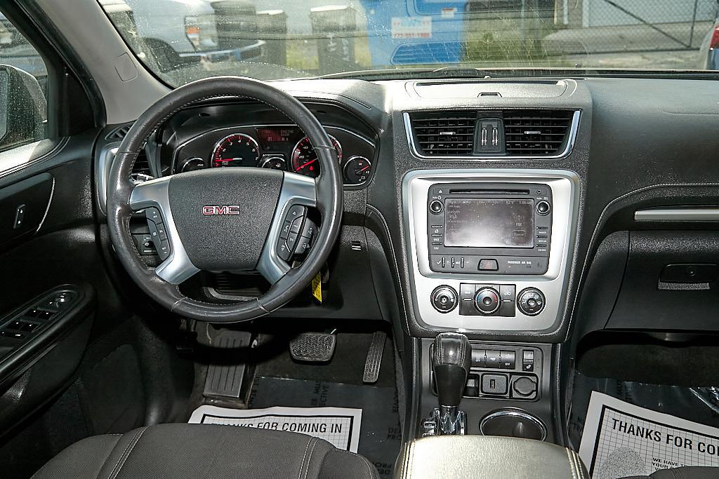 GMC Acadia photo 26
