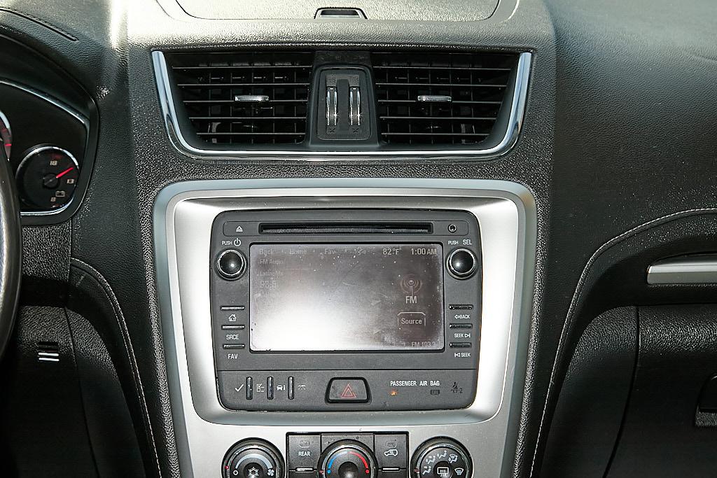 GMC Acadia photo 28