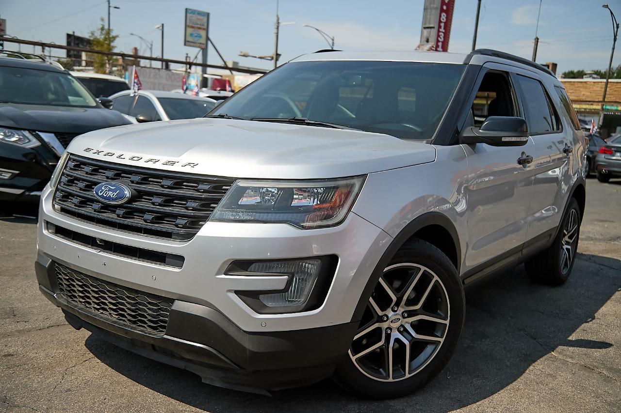 Ford Explorer photo 2