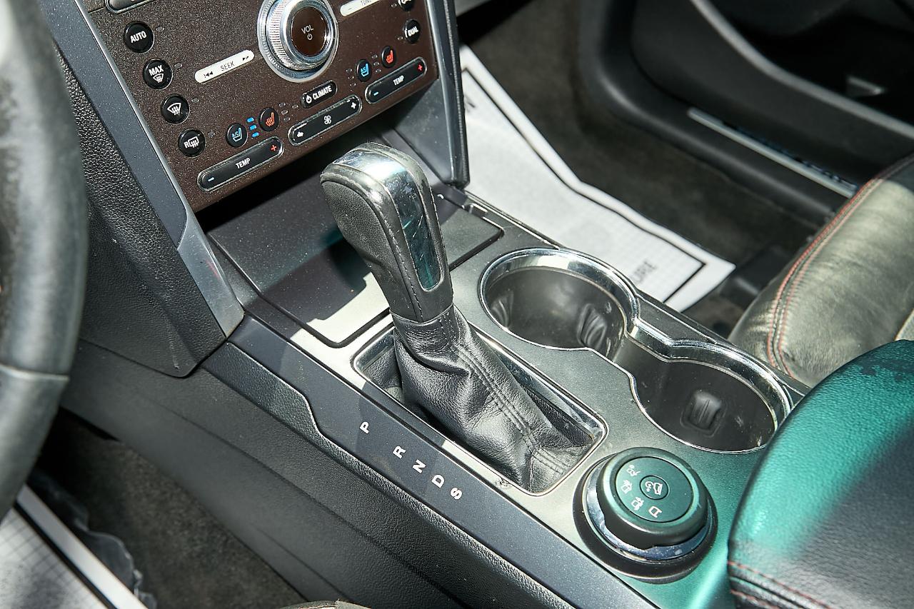 Ford Explorer photo 16