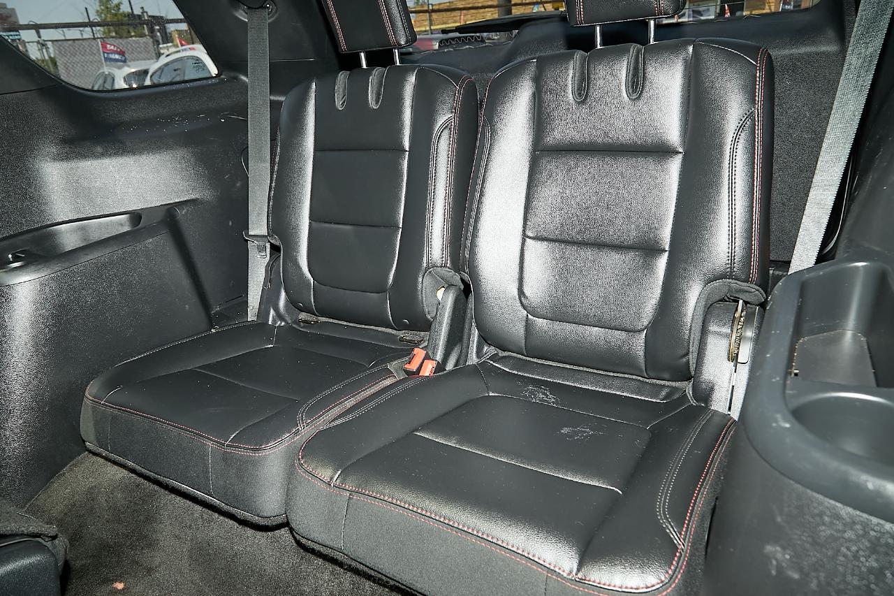 Ford Explorer photo 21