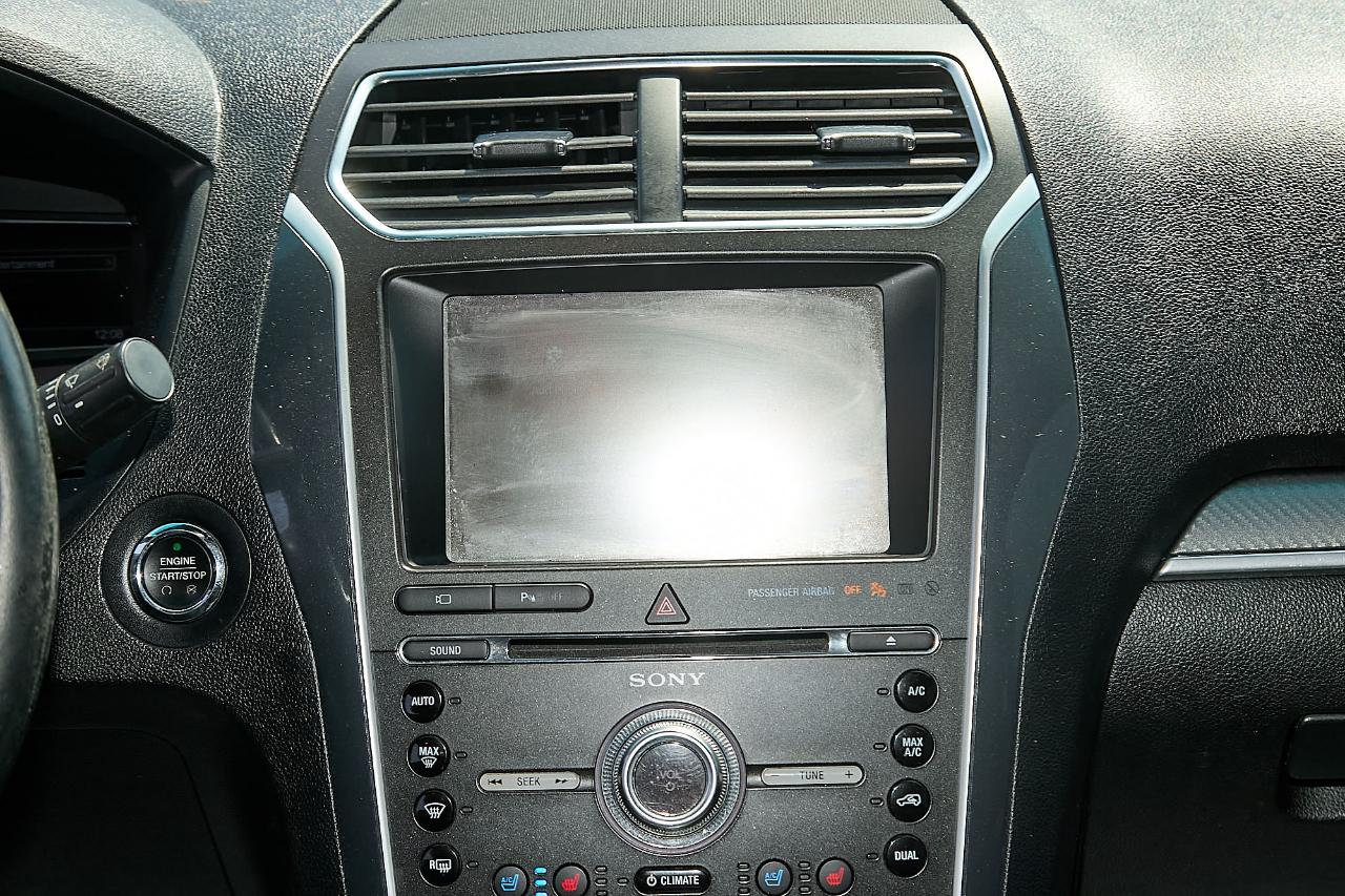 Ford Explorer photo 27