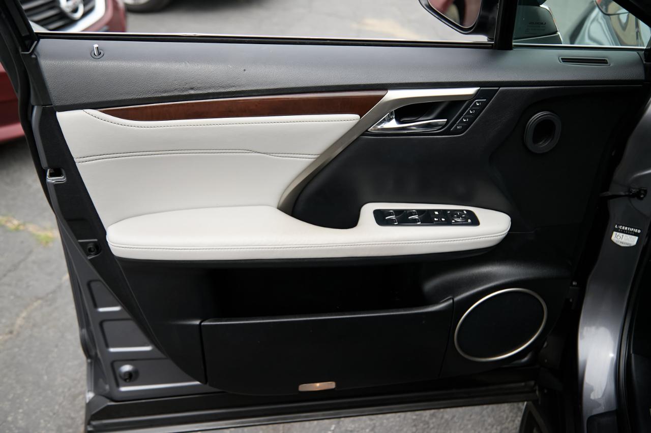 Lexus RX photo 12