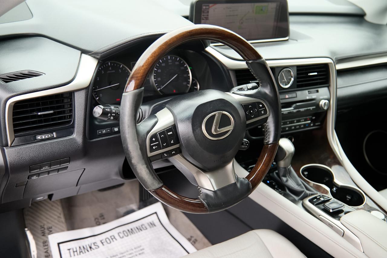 Lexus RX photo 15