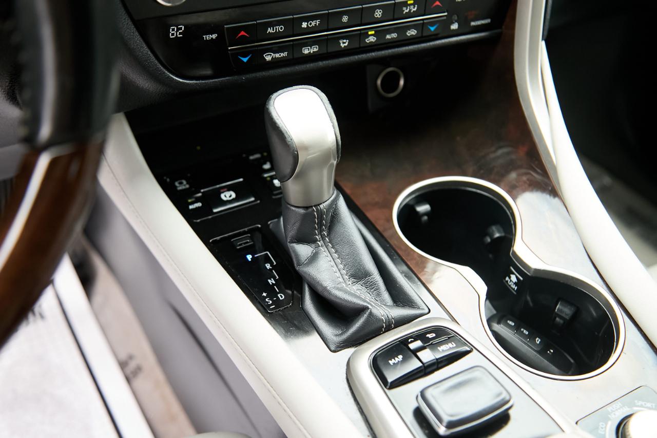 Lexus RX photo 19