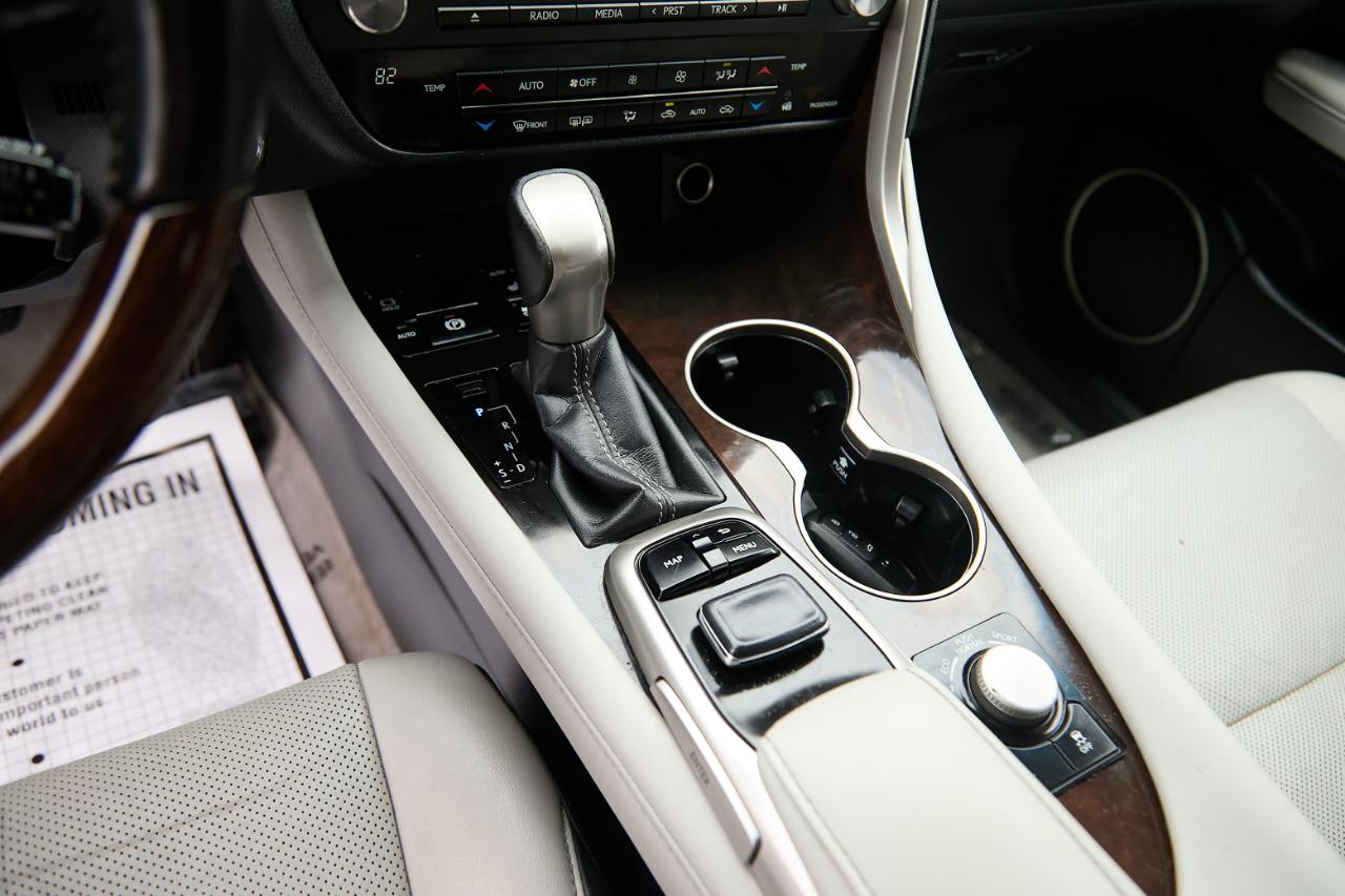 Lexus RX photo 21