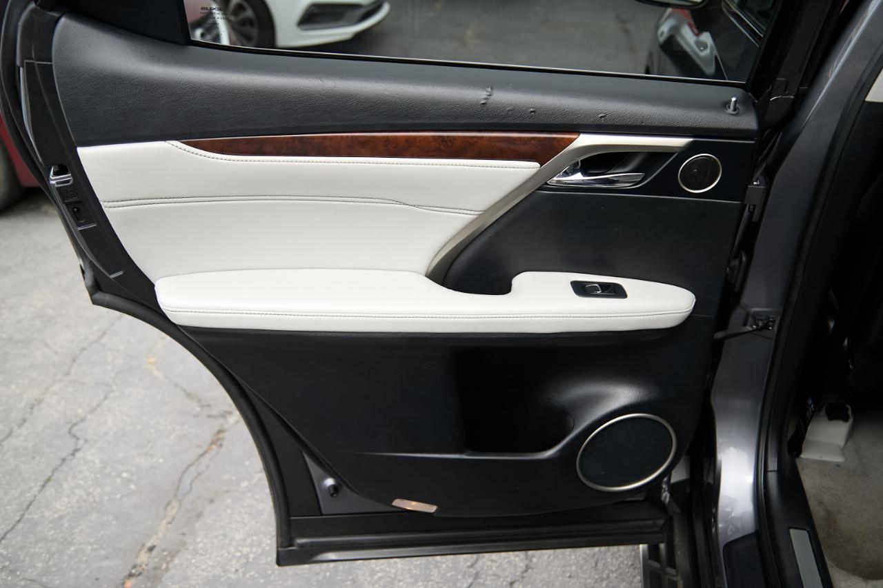 Lexus RX photo 24