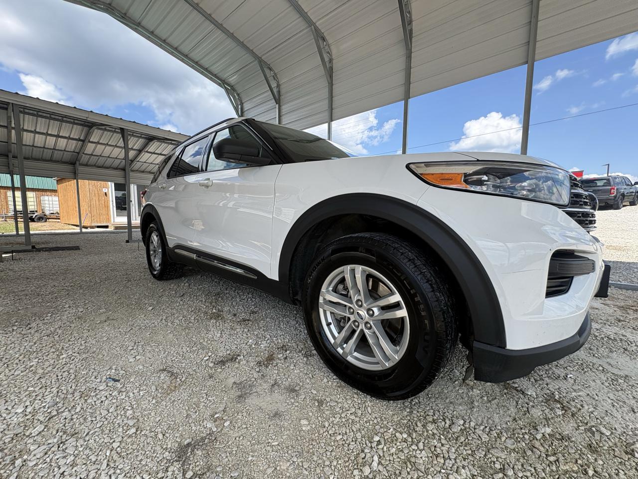 2023 Ford Explorer 4WD 4dr XLT