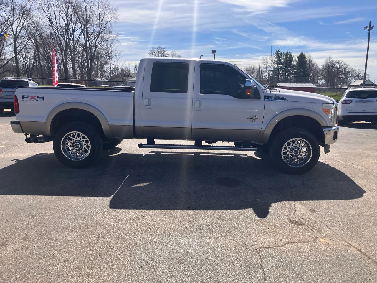 Ford F-350 SD Lariat Crew Cab Short Bed 4WD 2011