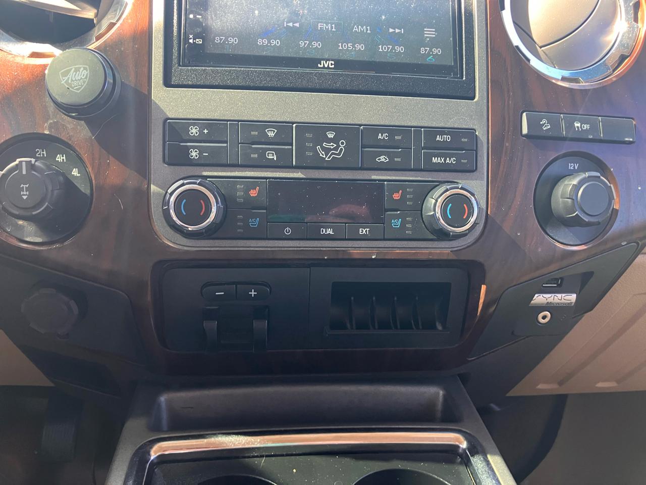 Ford F-350 SD Lariat Crew Cab Short Bed 4WD 2011