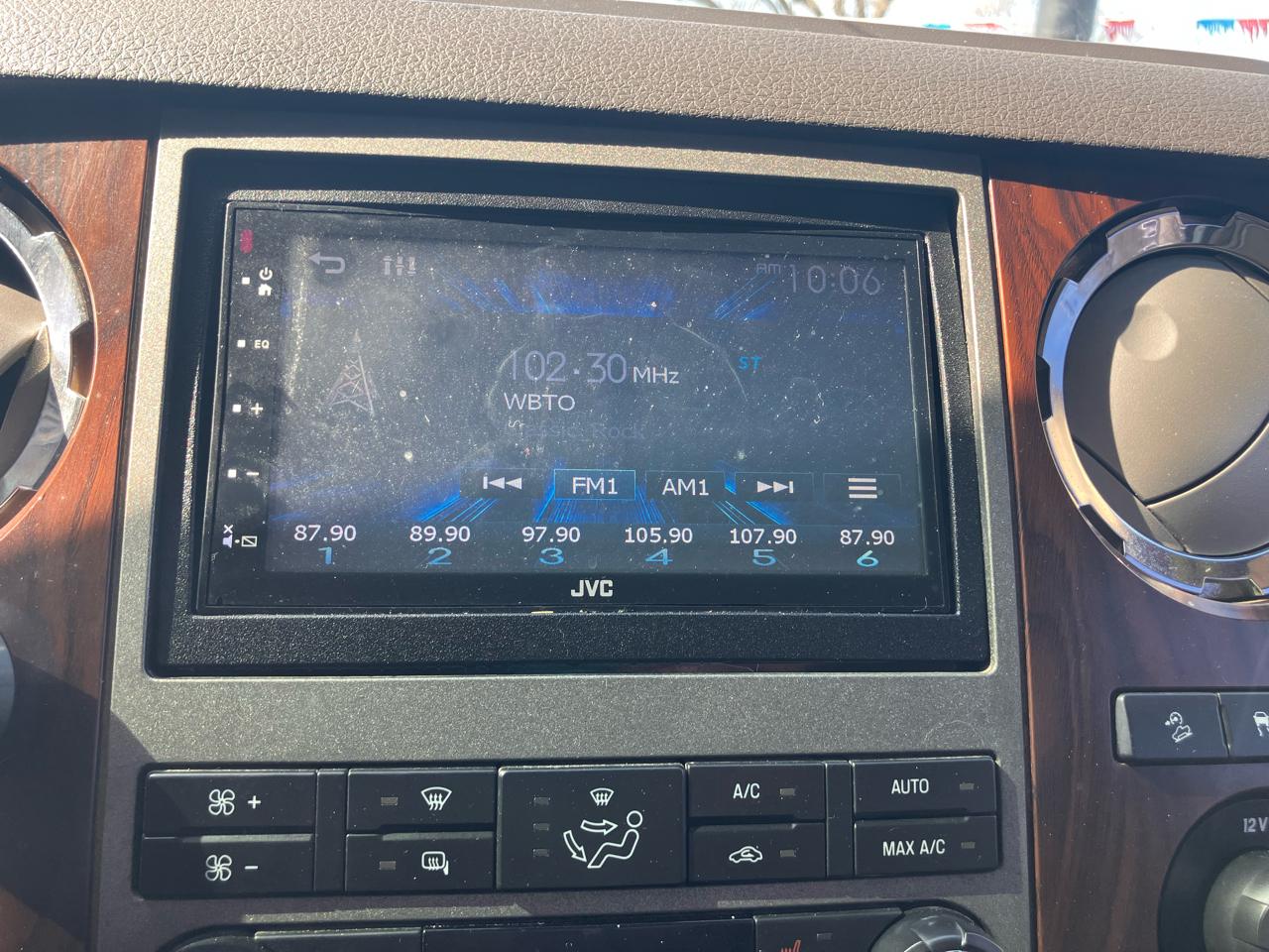 Ford F-350 SD Lariat Crew Cab Short Bed 4WD 2011